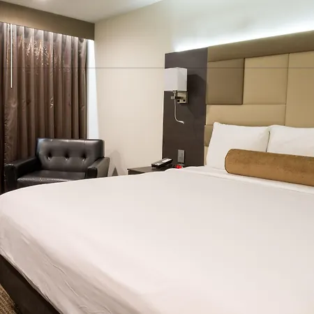 Hotel Xilo Glendale-3